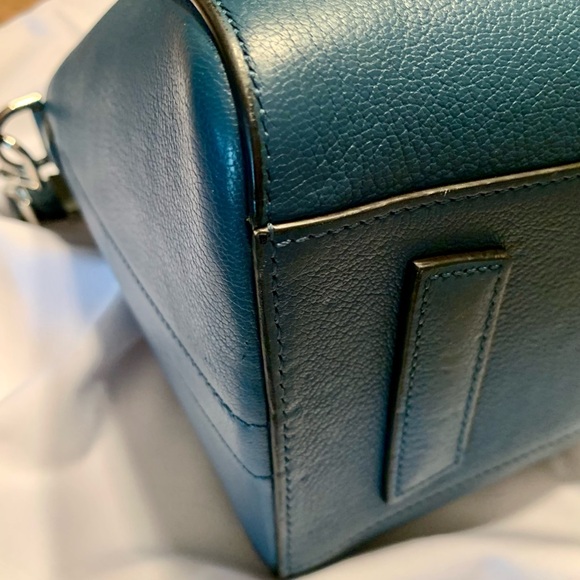 GIVENCHY ANTIGONA SMALL - Picture 11 of 14